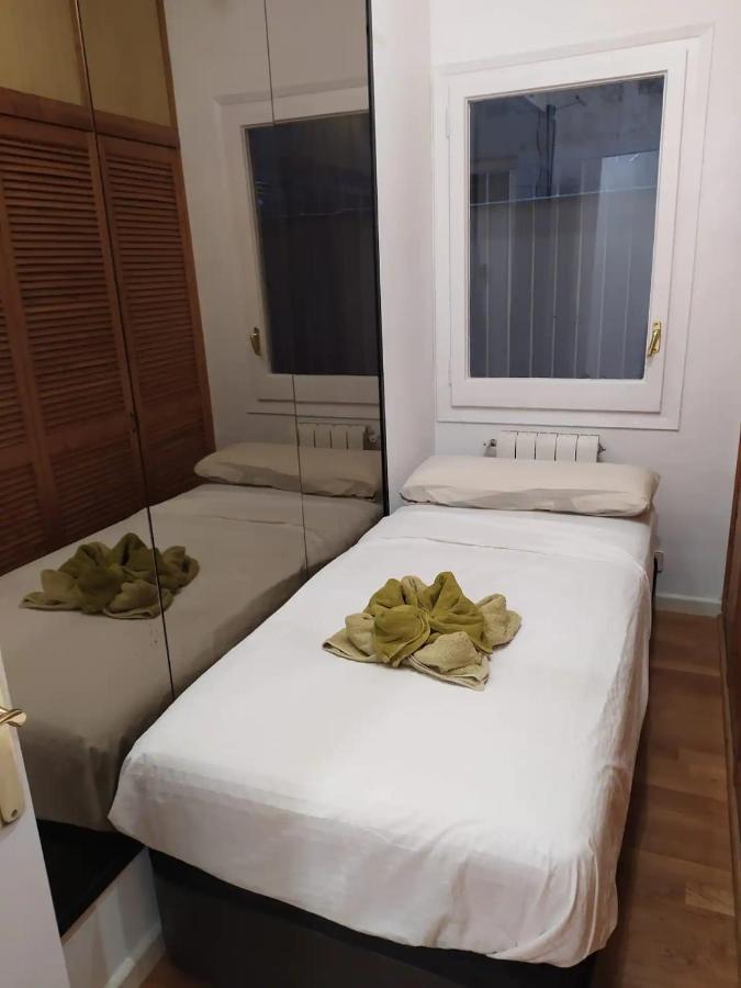 Rooms Arago Barcelona Kültér fotó