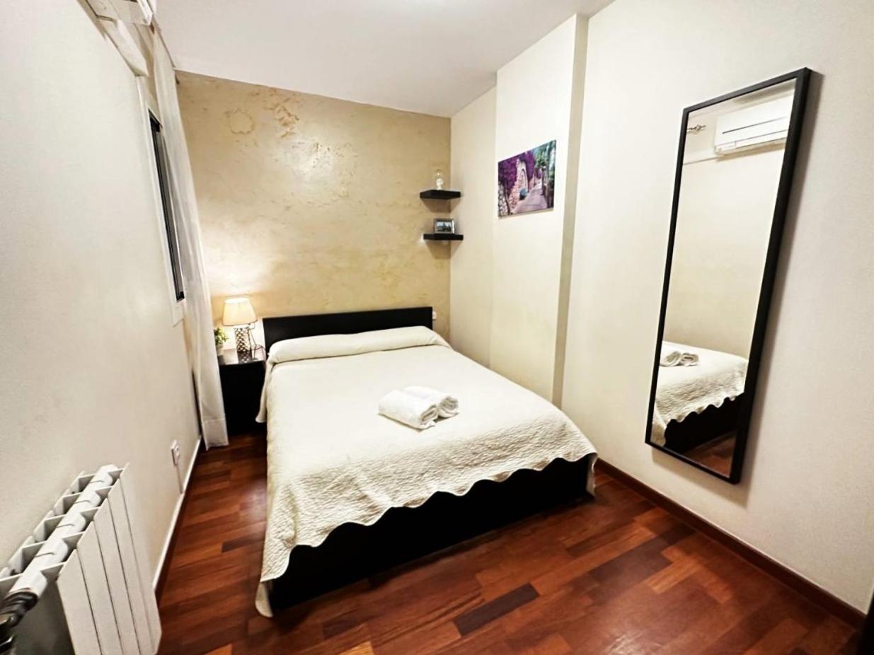Rooms Arago Barcelona Kültér fotó